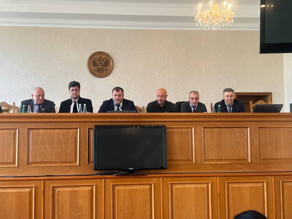 Деятельность частных медицинских организаций обсудили в Минздраве Дагестана