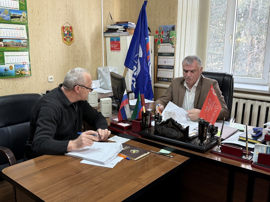 Глава Тляратинского района провел прием граждан