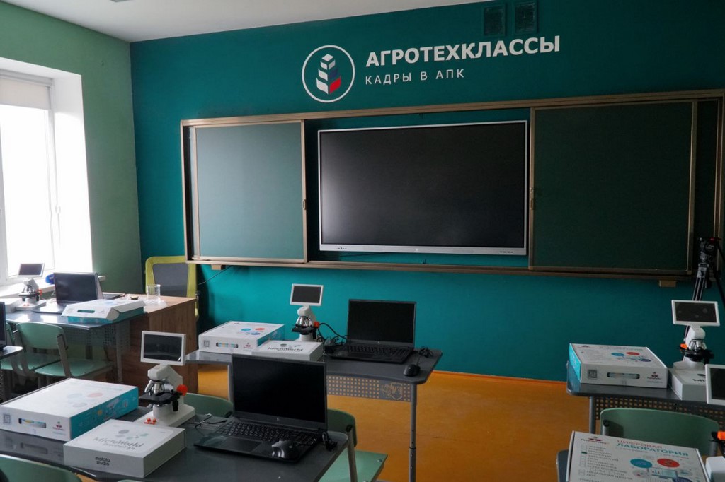 В Дагестане на базе сельской школы открыли современный агрокласс