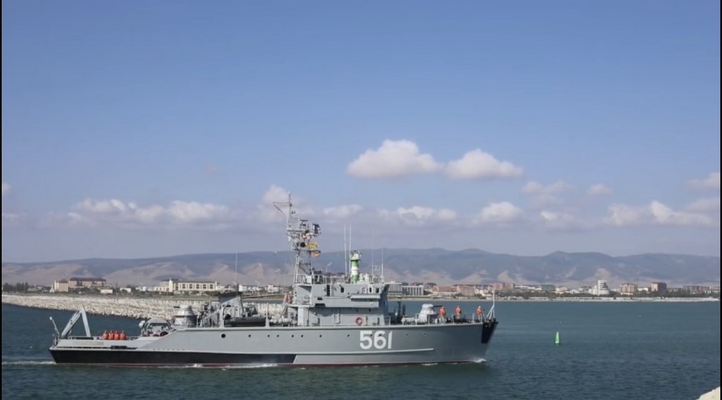 Каспийская флотилия начала двустороннее зачётно-тактическое учение