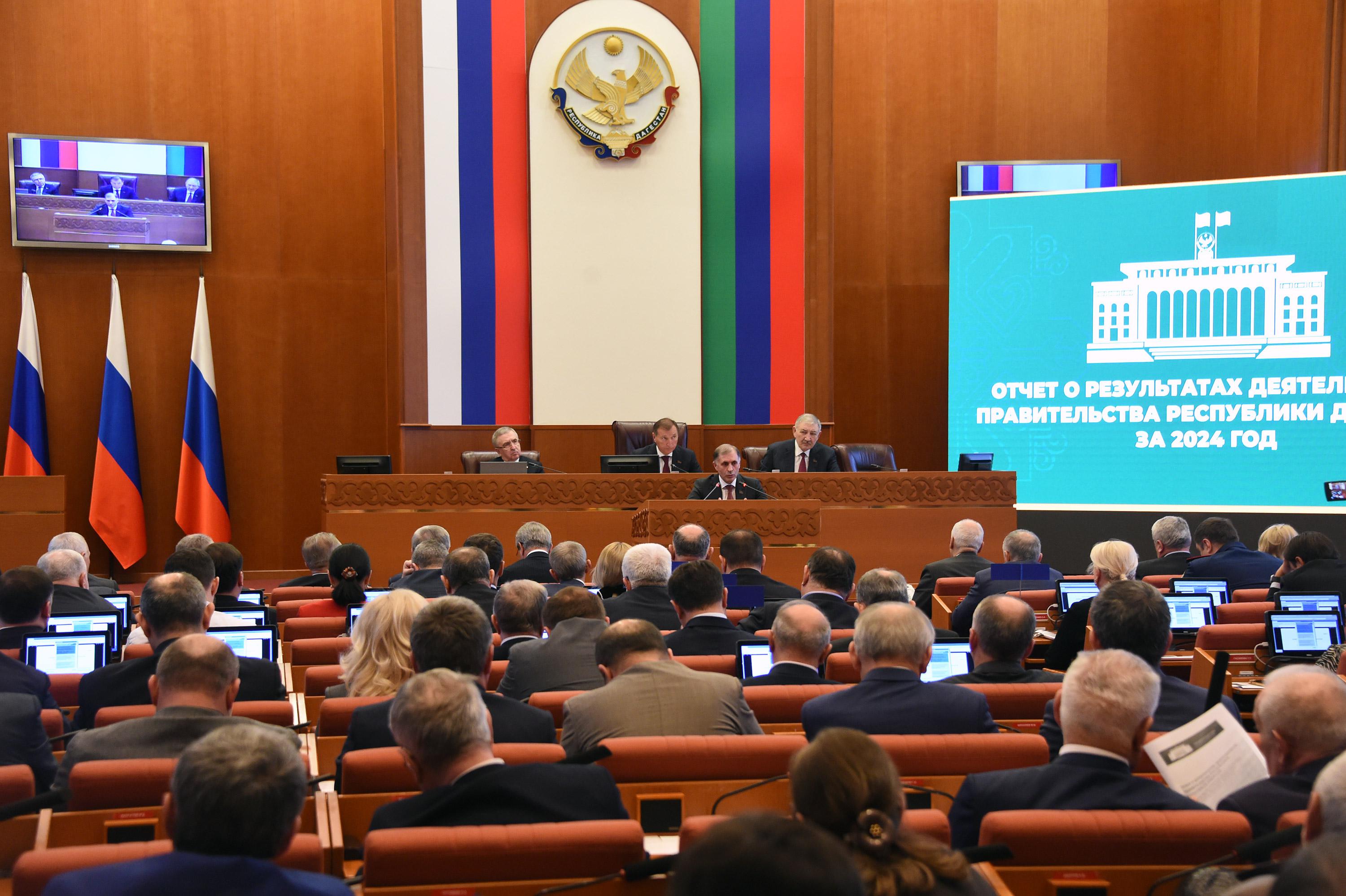 Камил Давдиев оценил работу Правительства республики