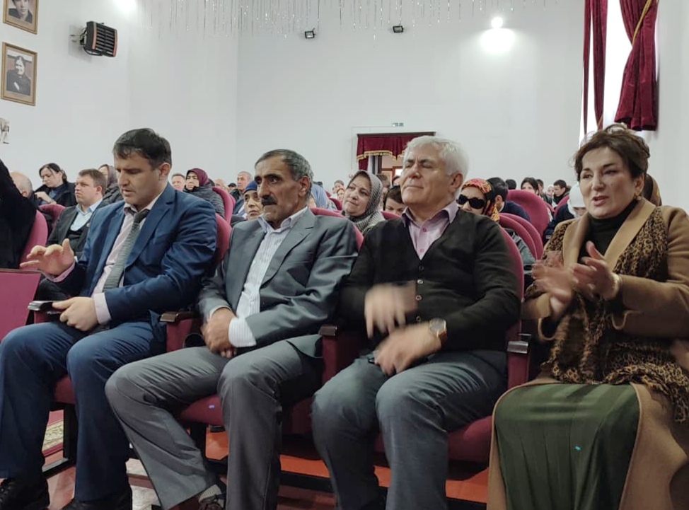 В Гунибском районе отметили 70-летие Магомеда Ахмедова