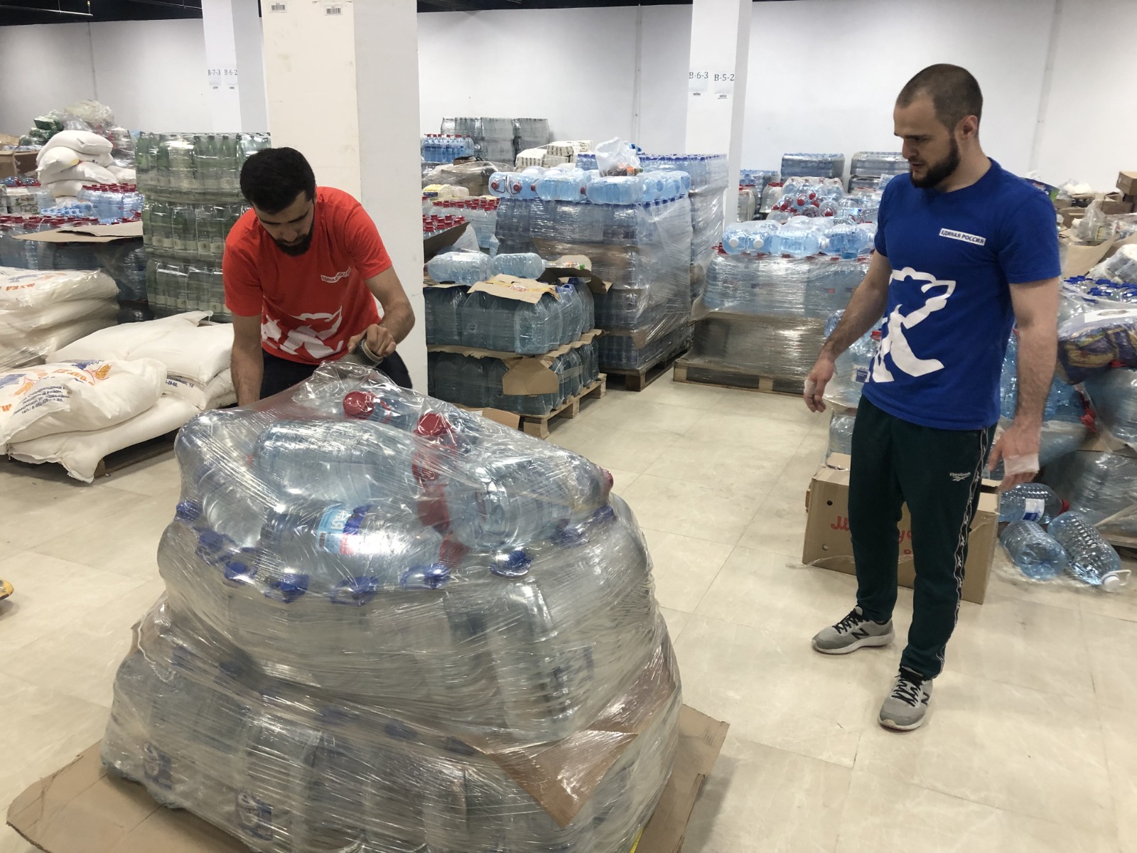 Якушев прокомментировал помощь ЕР: Если тыл надежный, то фронт будет сильным!