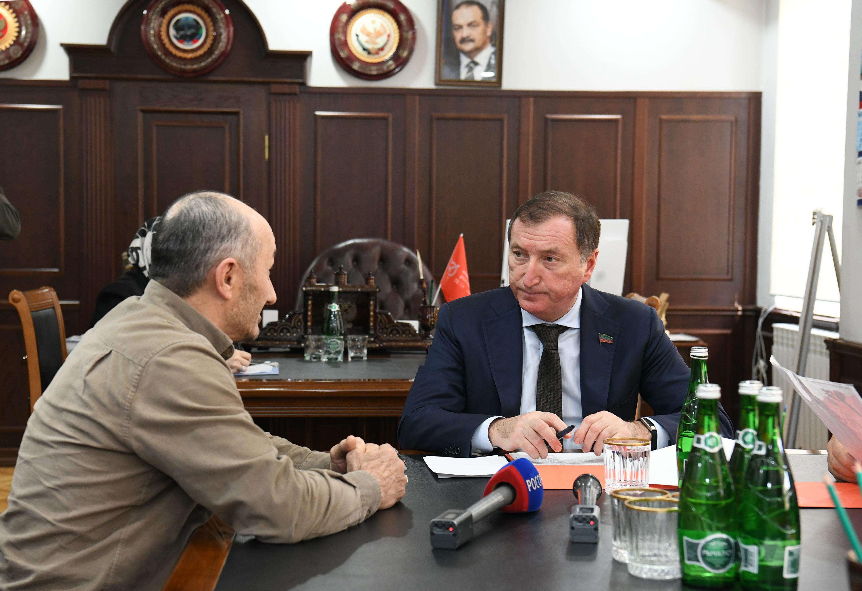 Спикер парламента Дагестана провел прием граждан в Унцукульском районе