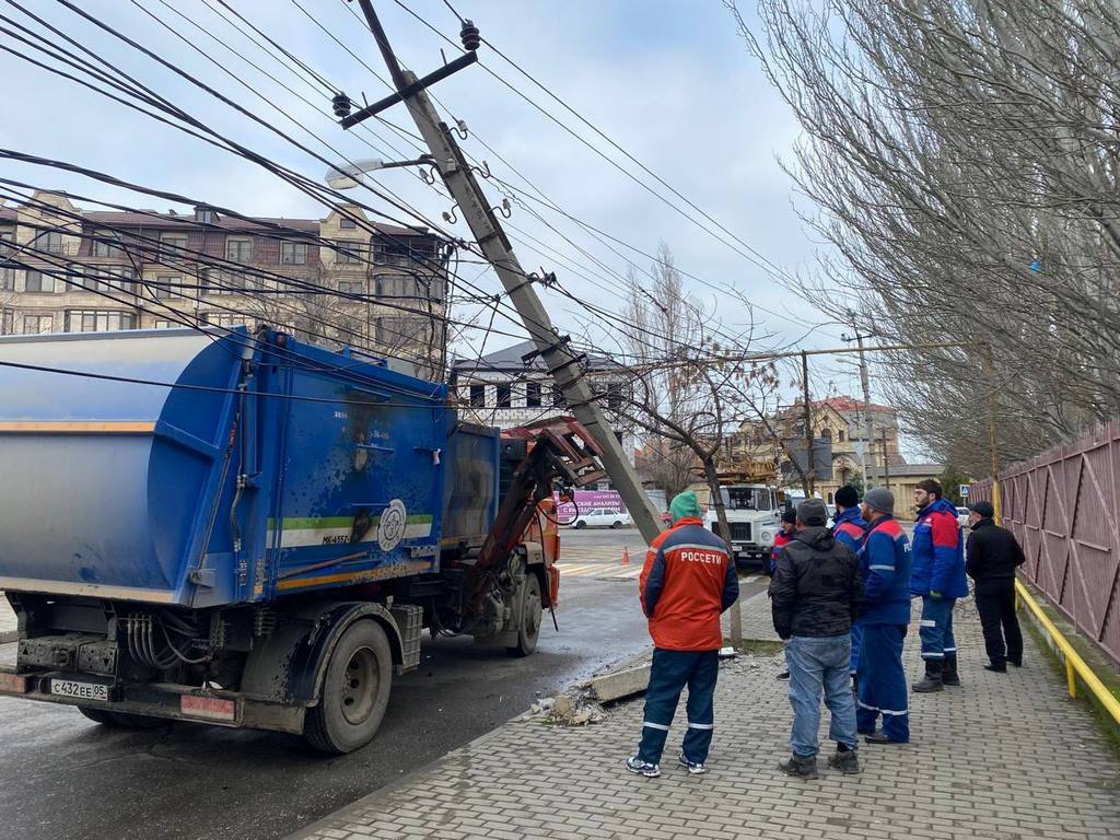 Более 30 улиц в Махачкале обесточены из-за аварии на энергообъектах