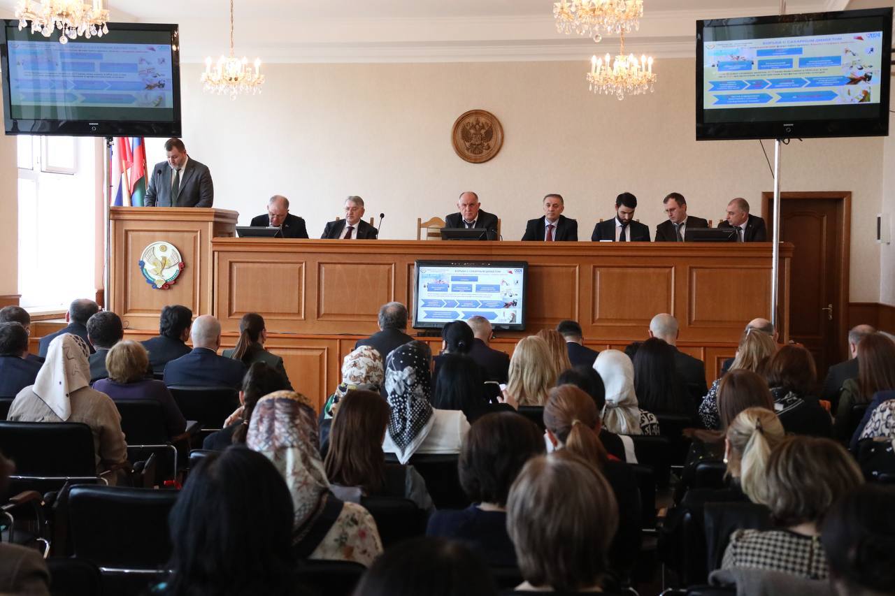 Абдулмуслим Абдулмуслимов принял участие в заседании коллегии Минздрава Дагестана