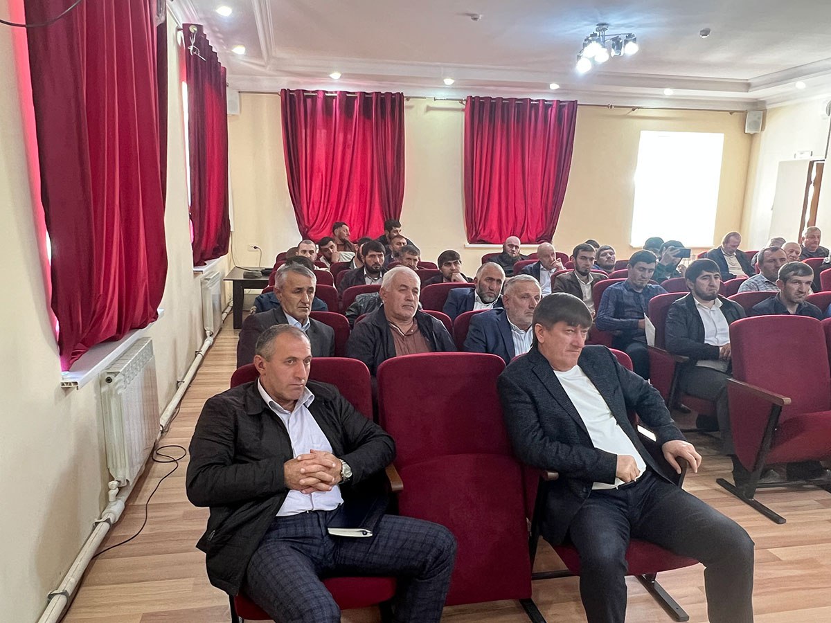 В Цунтинском районе обсудили актуальные вопросы на расширенном совещании