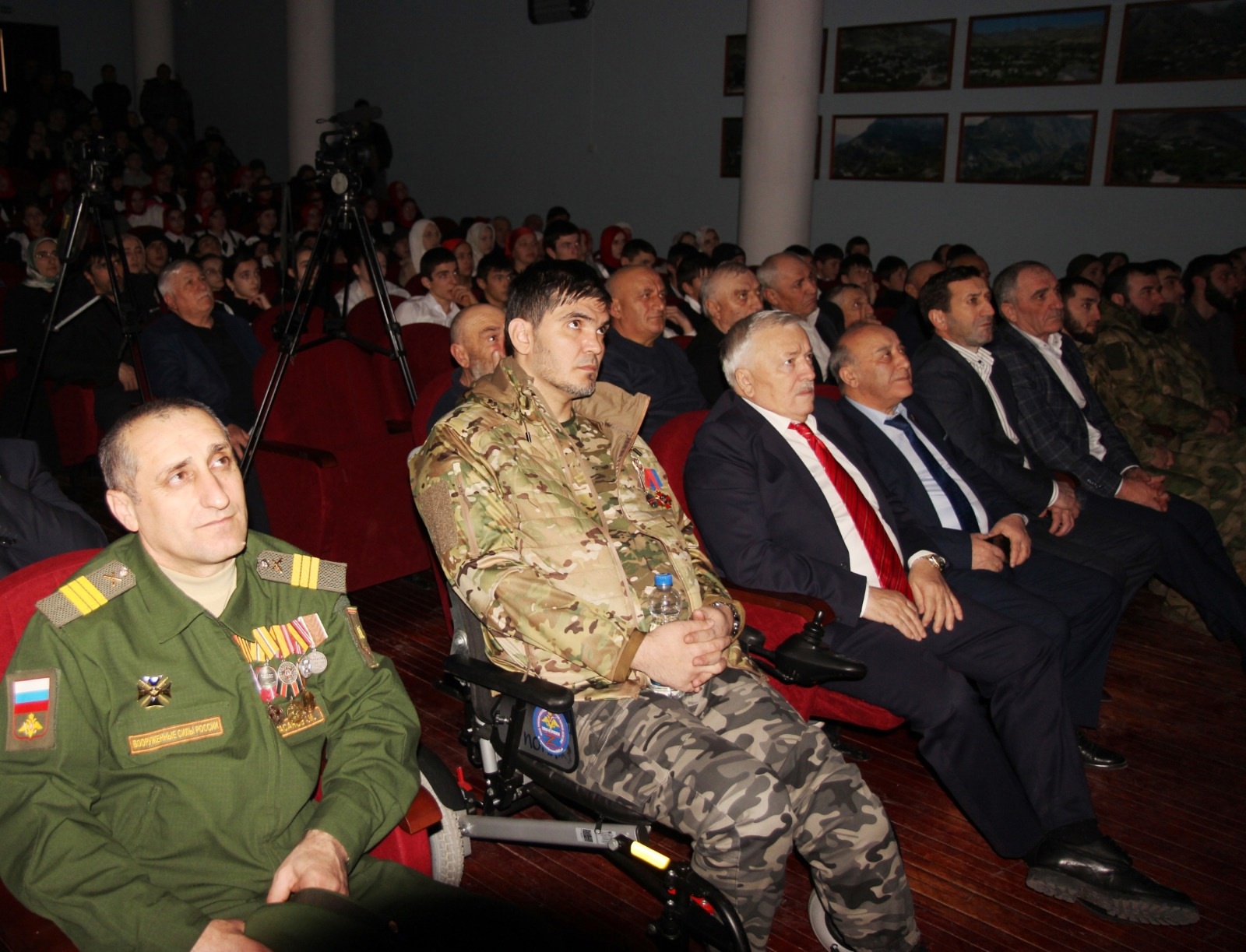 Презентация документального фильма «По стопам предков» прошла в Гумбетовском районе