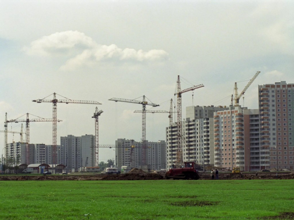 "Сбер" и ВТБ отменят комиссии по льготным ипотекам