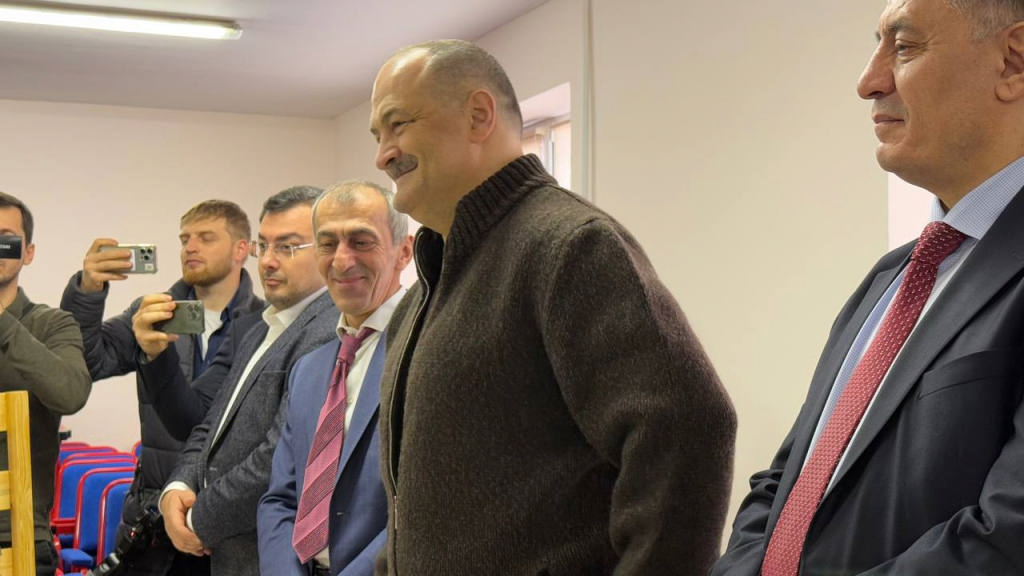 Сергей Меликов встретился с воспитанниками Центра для особенных детей «Жизнь без слез»