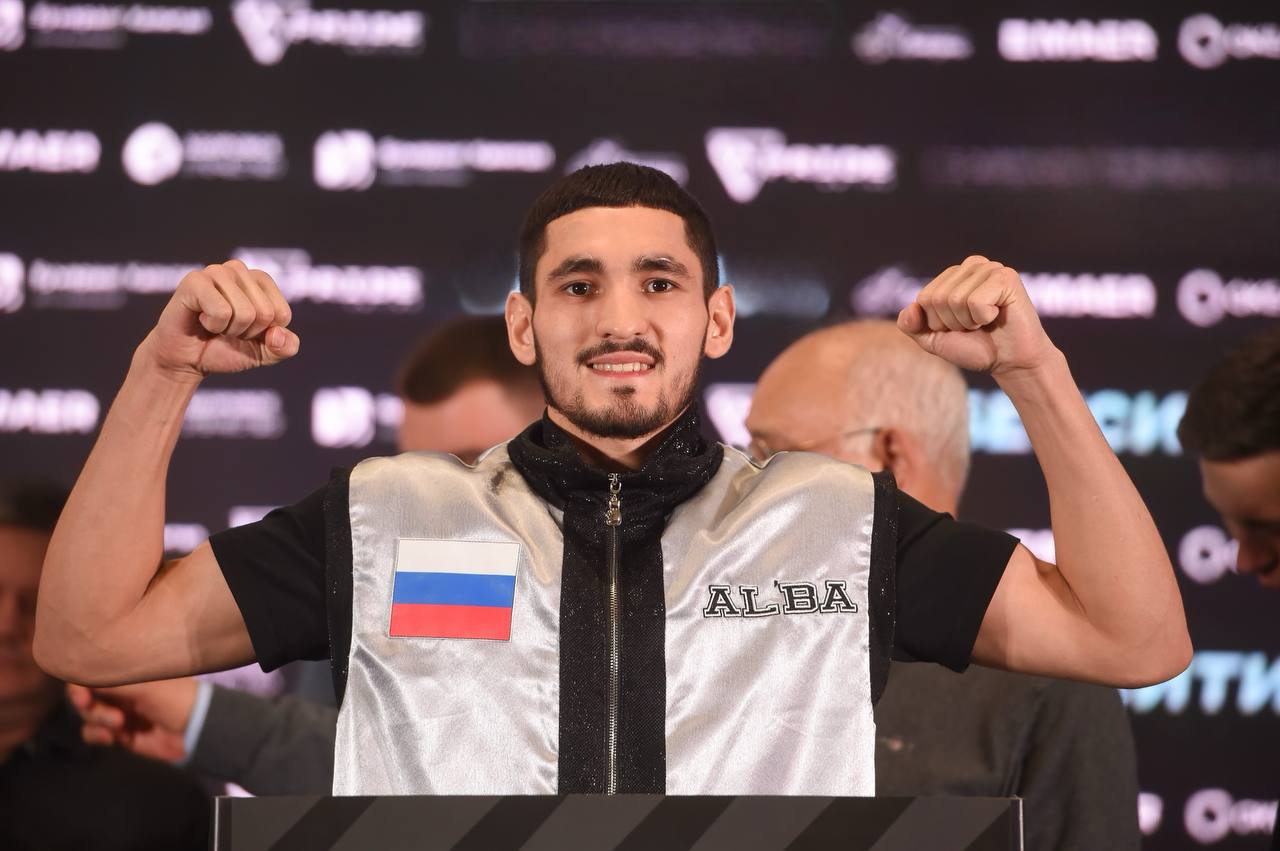 Непобежденный Батыргазиев проведет защиту титулов в Стамбуле