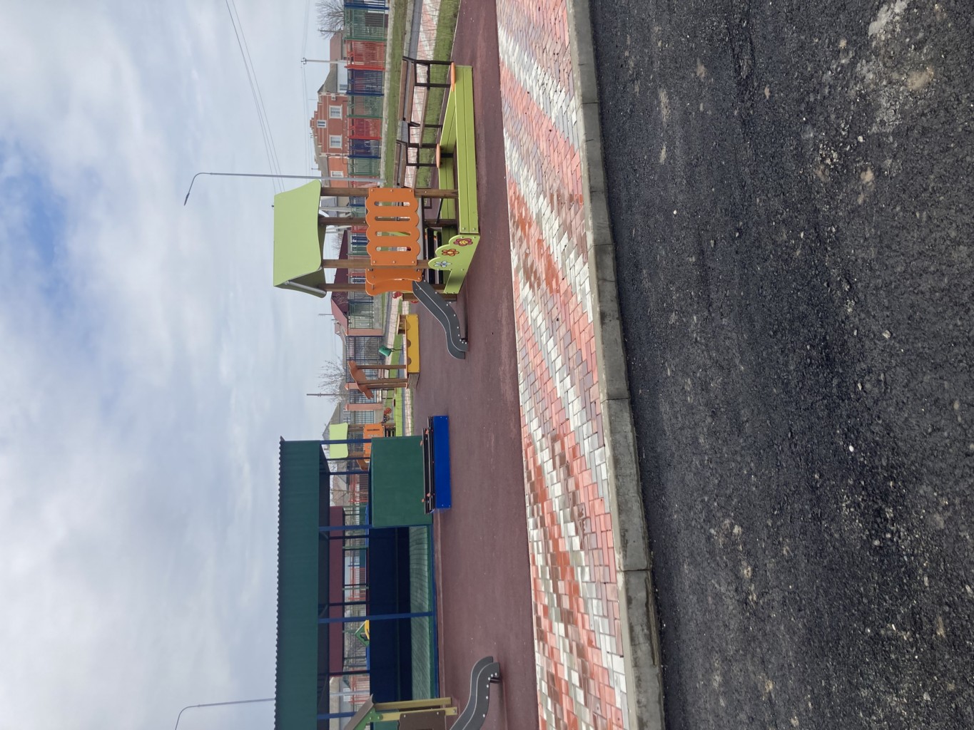 В Хасавюртовском районе активисты «ЕР» проверили готовность нового детского сада «Ветерок»