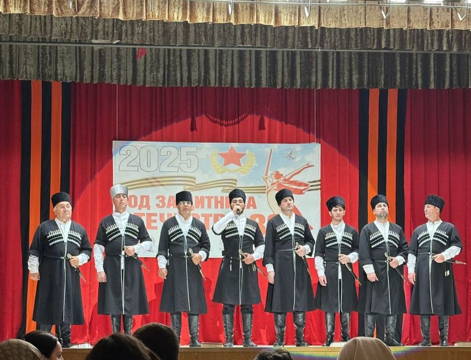 Артисты Центра традиционной культуры Каякентского района выступили с концертом в Избербаше