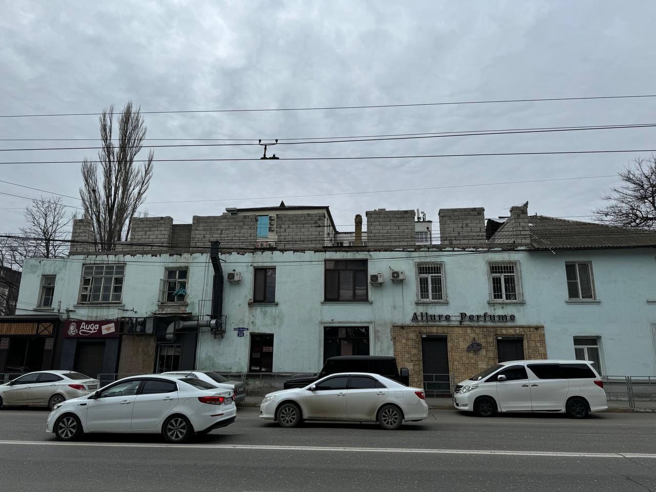 Суд обязал владельца здания в Махачкале снести незаконно построенный третий этаж