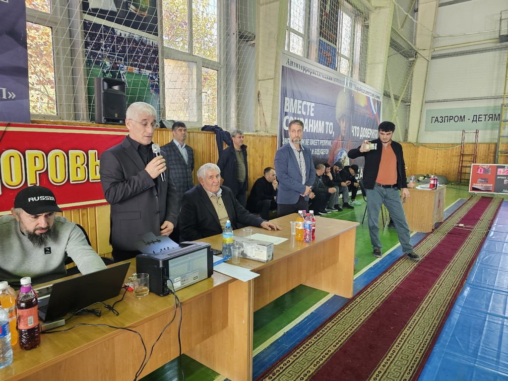 В Карабудахкентском районе провели юношеский турнир по вольной борьбе