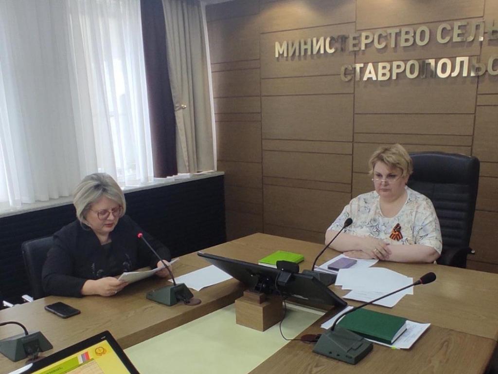 Дагестан заготовил несколько тысяч тонн ядов для истребления саранчи