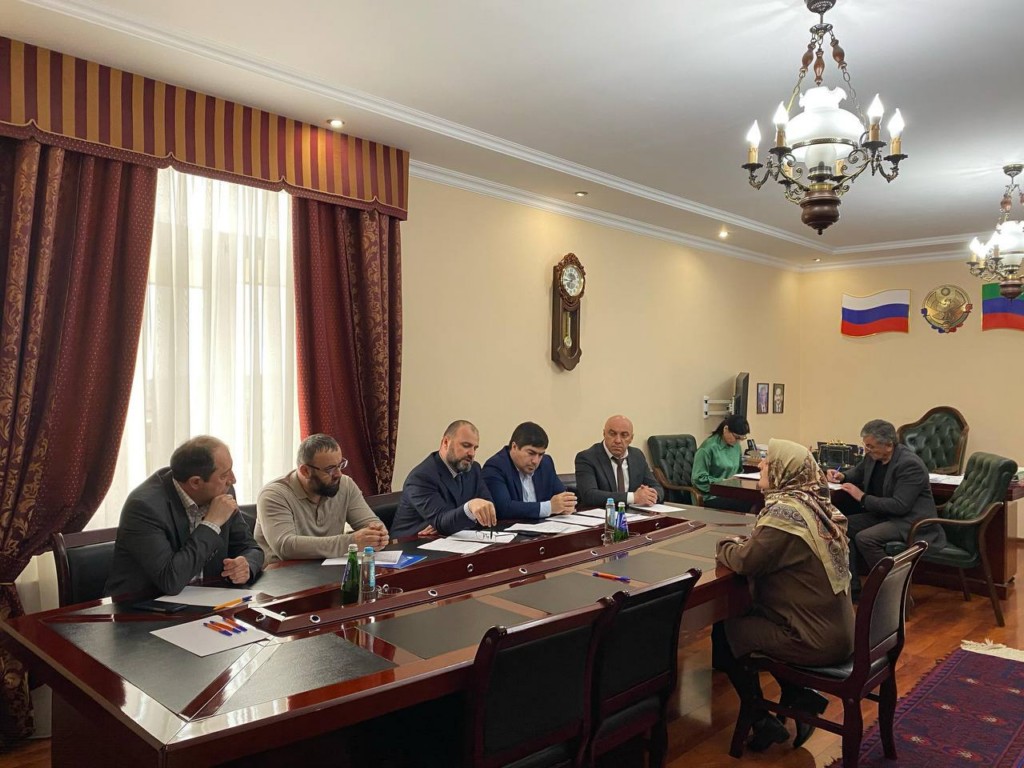 Руководитель Росреестра Дагестана провел выездной прием граждан в Сергокалинском районе