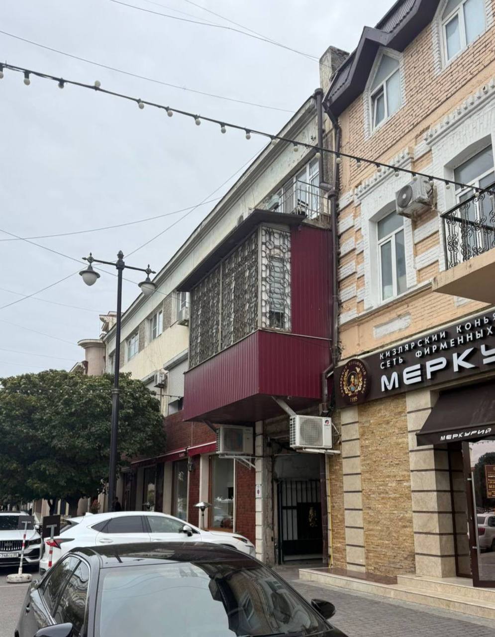 Мэрия Махачкалы обязала владельца квартиры снести незаконную пристройку