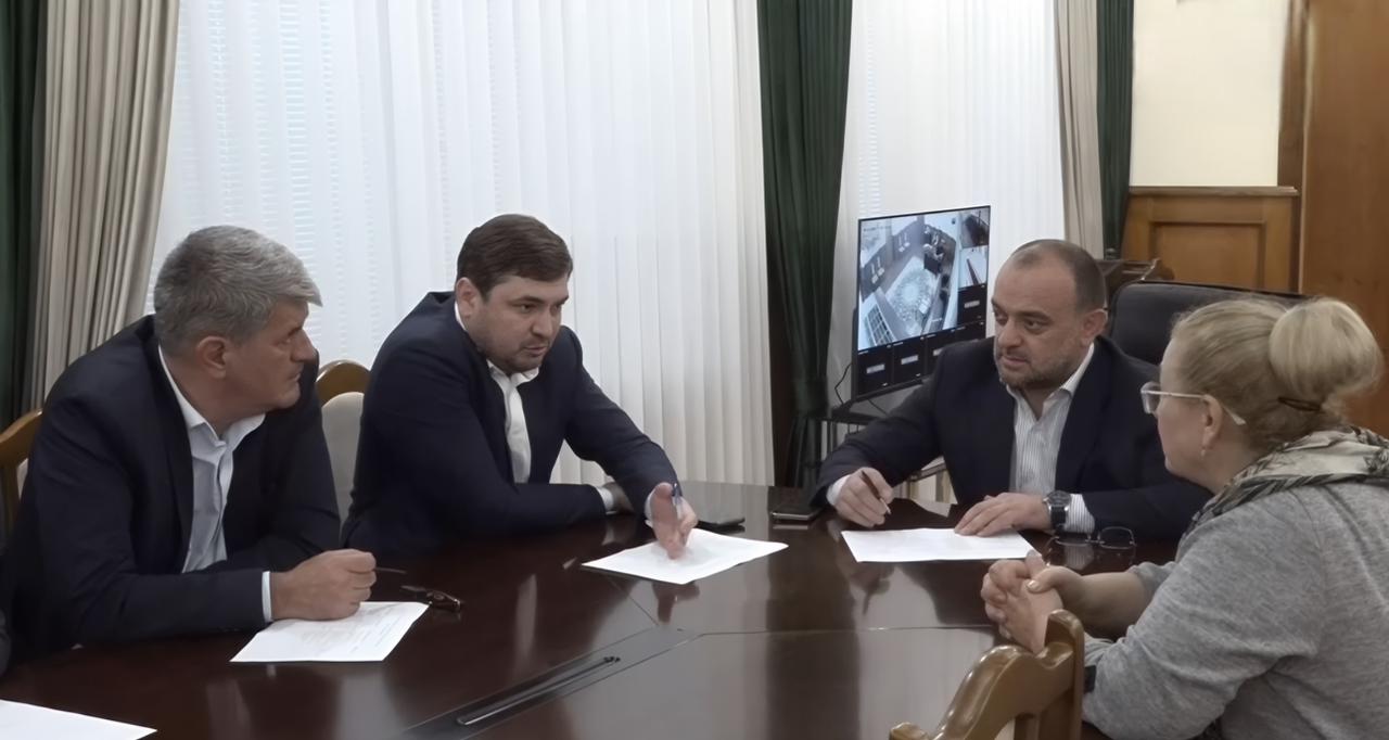 Мэр Буйнакска провел очередной прием граждан