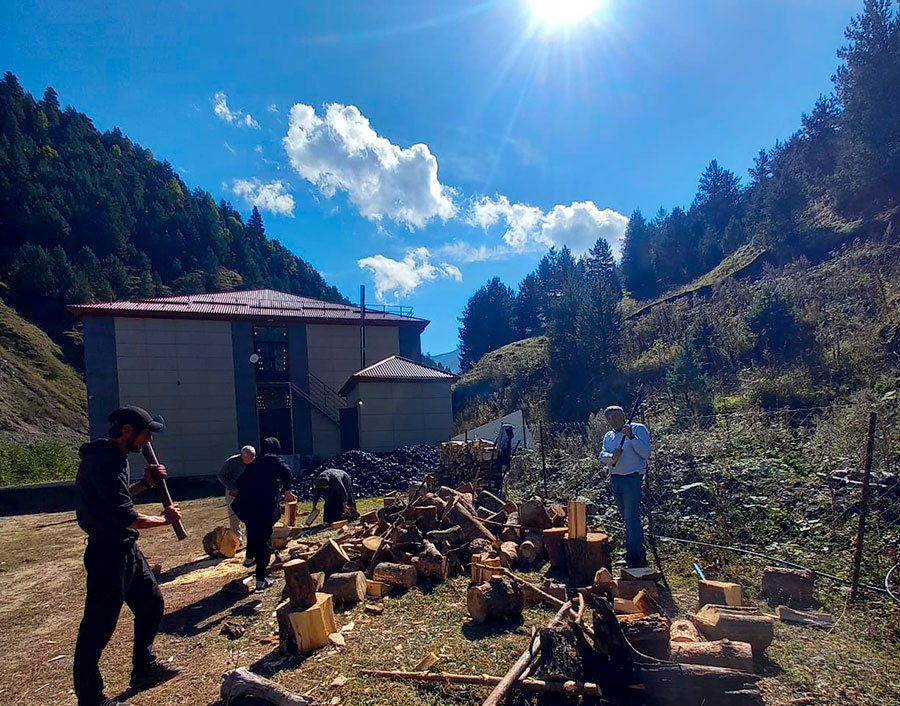 В Цунтинском районе в рамках акции «Зеленая Россия» провели масштабный субботник