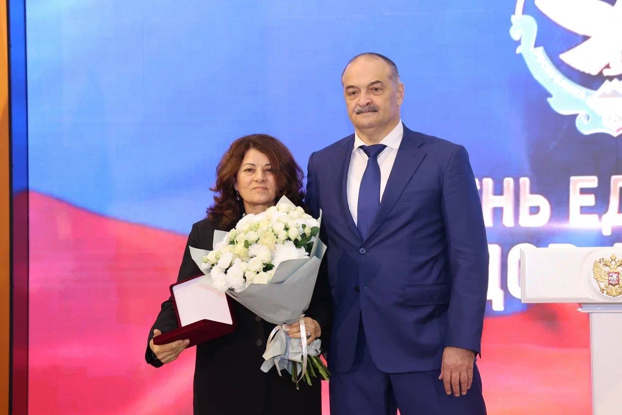 Сувайнат Кюребекова стала первой табасаранкой, удостоенной высокого звания «Народный поэт Дагестана»