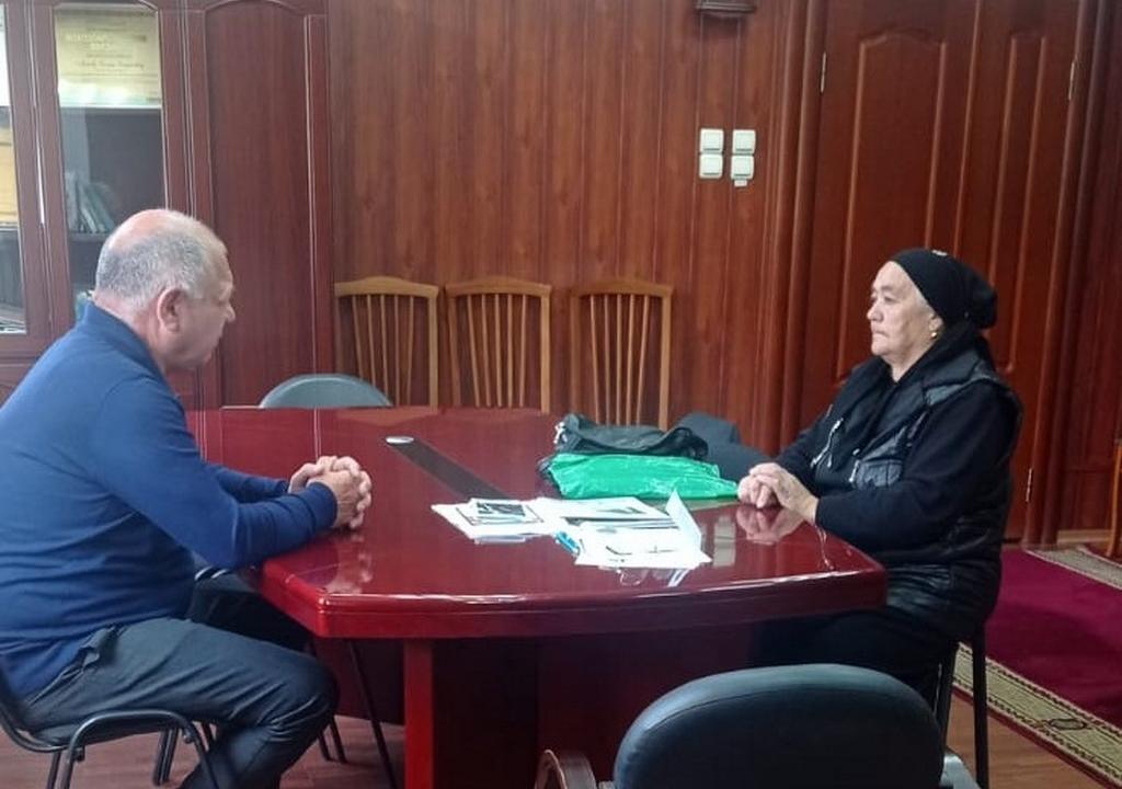 Глава Курахского района встретился с матерью погибшего участника СВО