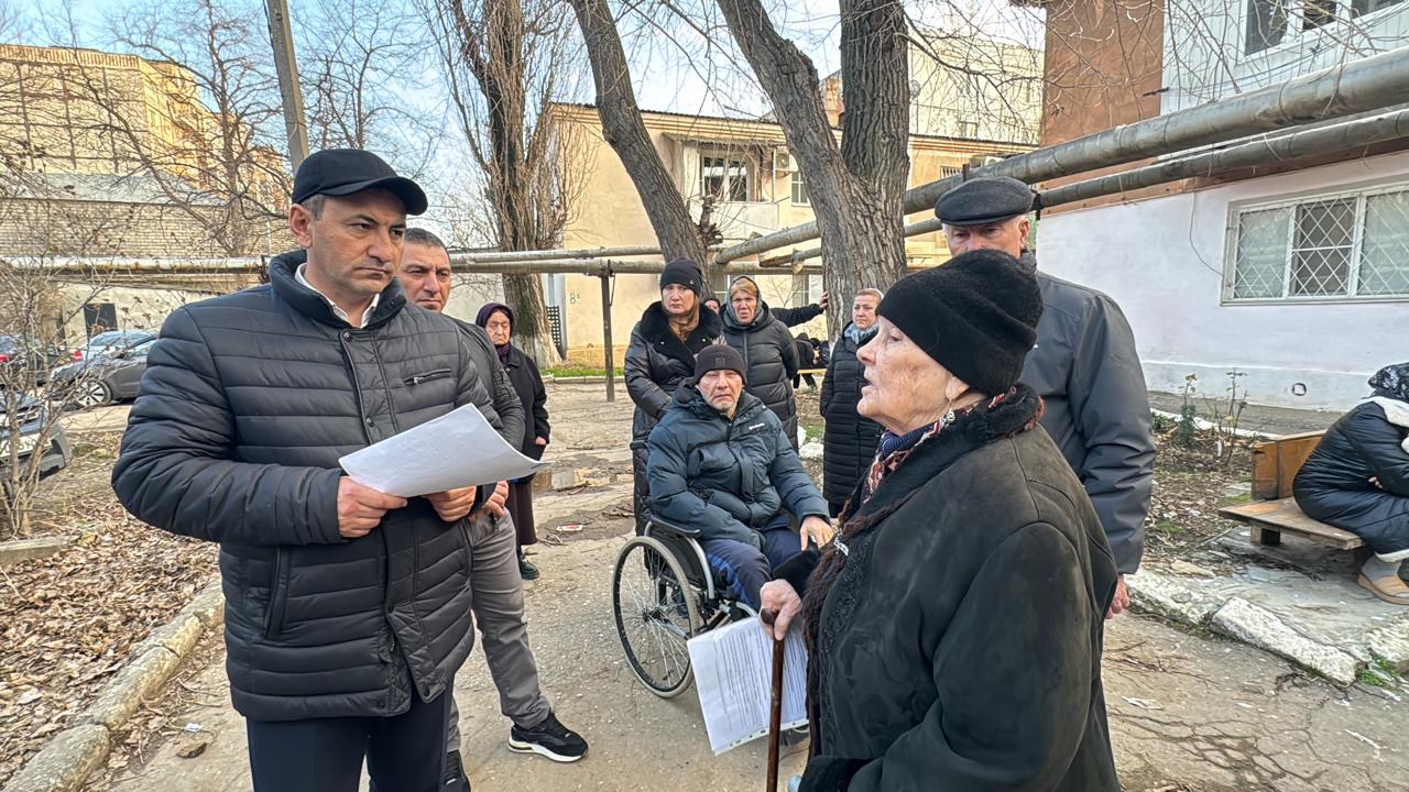 Активисты «Единой России» помогли в решении проблем многоквартирного дома в Махачкале