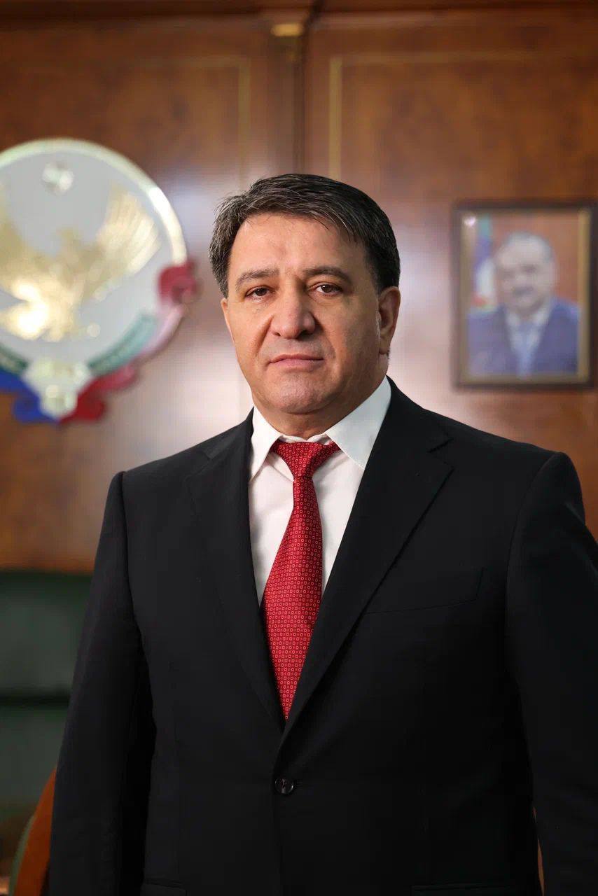 Глава Махачкалы поздравил судебных приставов с профессиональным праздником