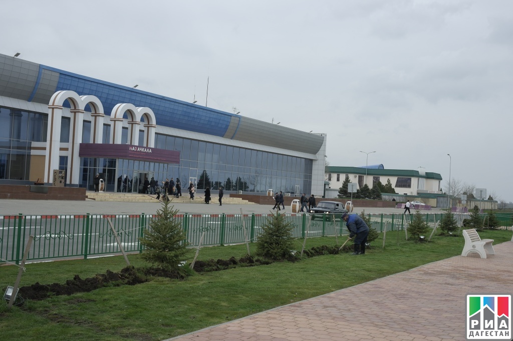 Дагестан уйташ. Аэропорт Уйташ Махачкала. Аэропорт Уйташ новый терминал. Аэропорт терминал в Дагестан. Новый аэропорт в Дагестане.