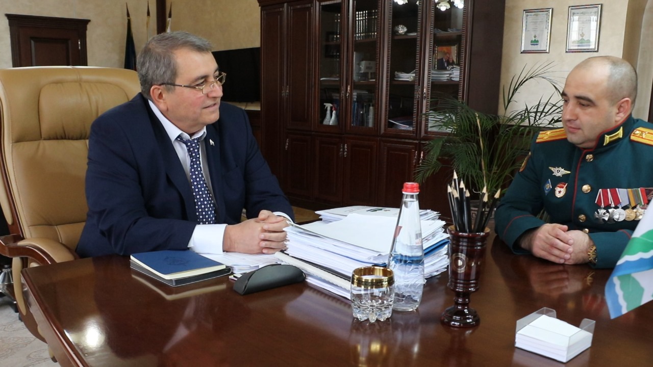 Глава Дербентского района провел встречу с подполковником Фаиком Меликовым