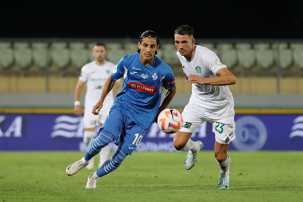 В Грозном пройдет матч махачкалинского «Динамо» с «Ахматом»