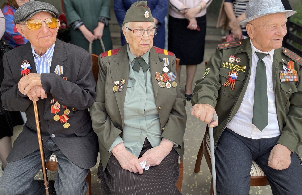 День победы участники войны. 9 Мая ветераны. 9 Мая фото. 9 Мая поздравляем ветеранов. Дагестан ветеранка войны.