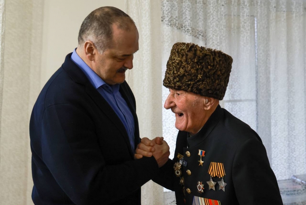 Сергей Меликов навестил ветерана Великой Отечественной войны Ибрагим-Пашу Садыкова