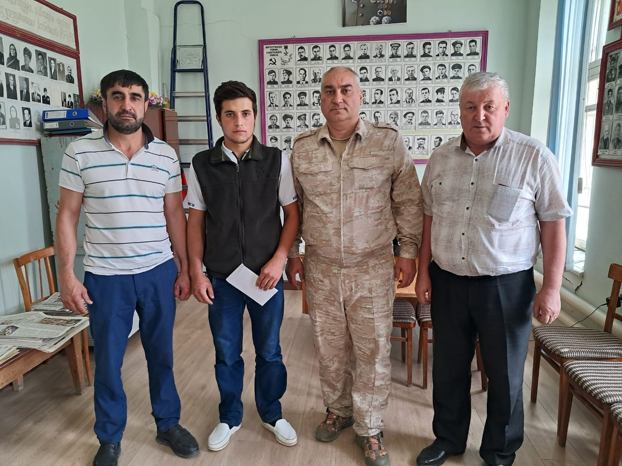 Еще один житель Сергокалинского района отправился в зону СВО по контракту