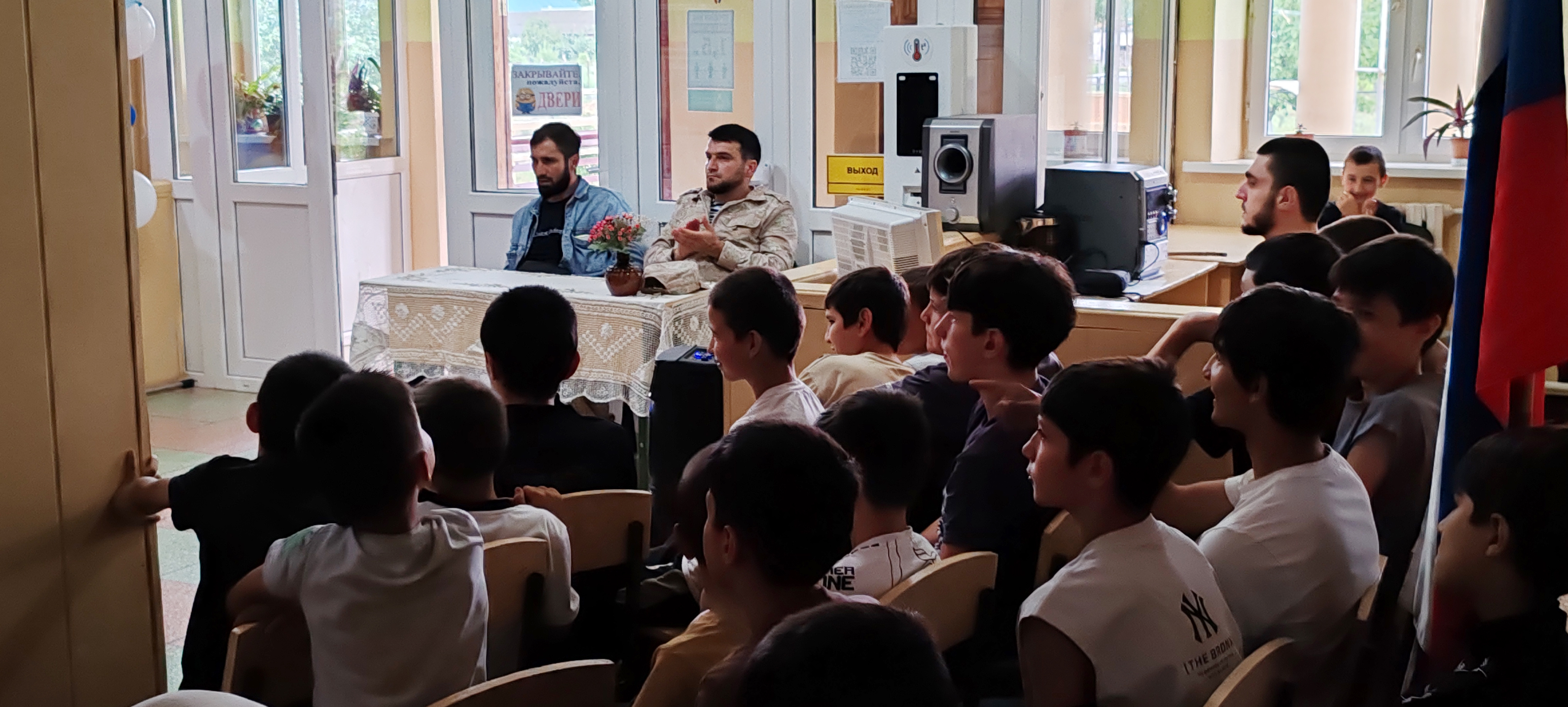 Встреча школьников с участниками СВО прошла в Кумторкалинском районе