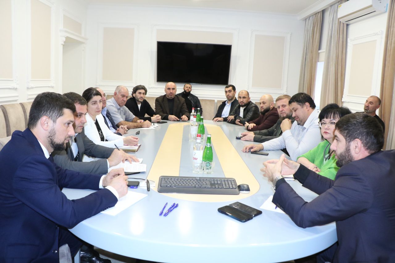 В администрации Магарамкентского района обсудили вопросы электроснабжения района