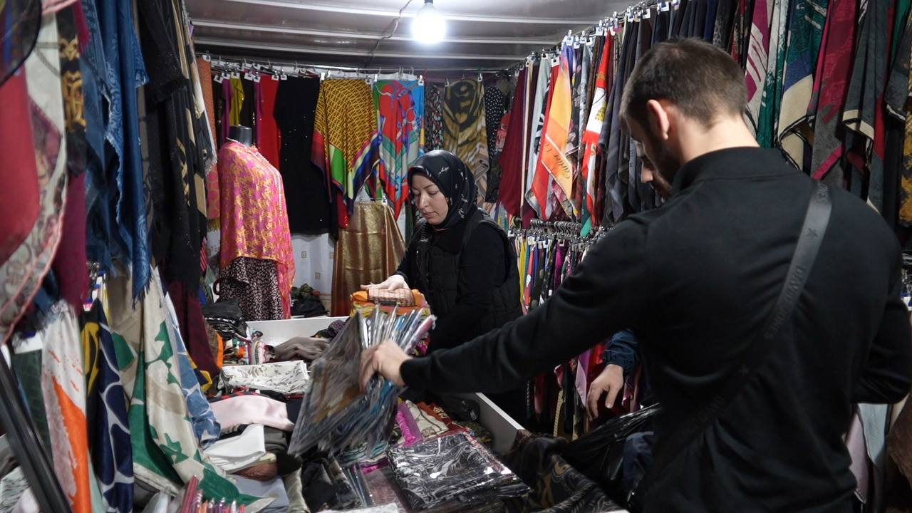 На одном из рынков Махачкалы выявили предпринимателей, работавших нелегально