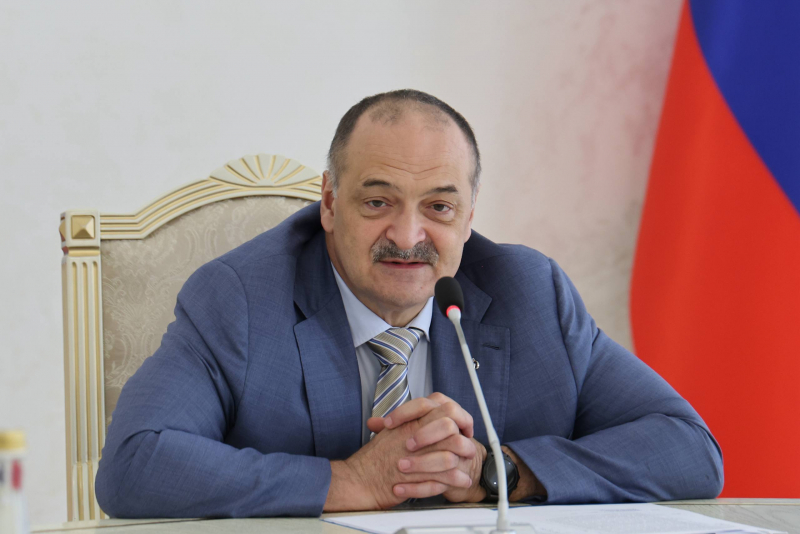 Сергей Меликов провел совещание с участием представителей счетных палат более 20 регионов