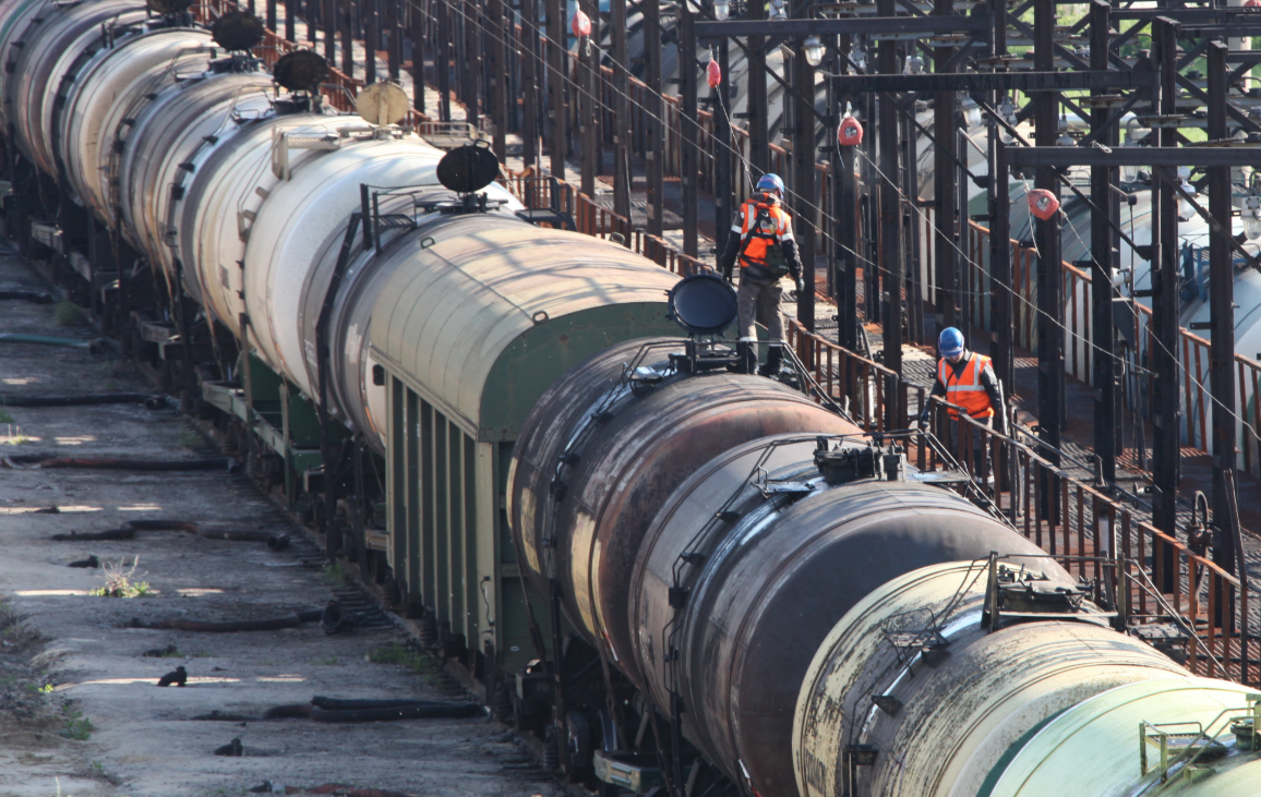 Кабмин до конца года запретил экспорт бензина и частично дизеля