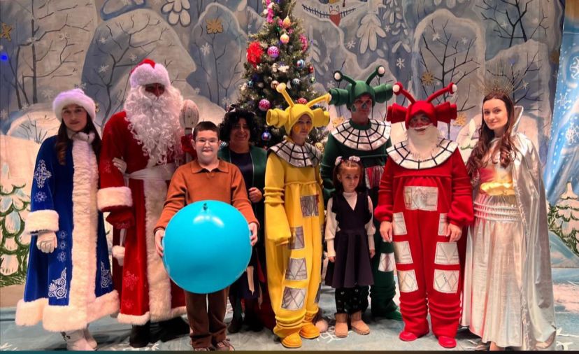 Артисты Даргинского театра представили новую новогоднюю постановку