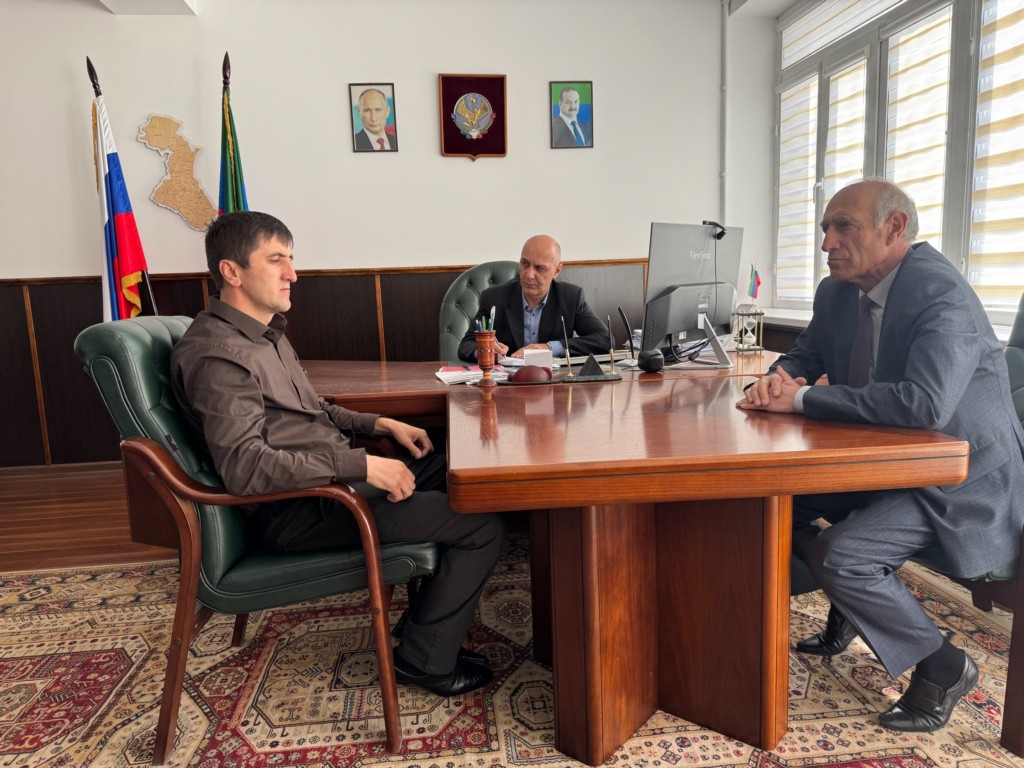 Подготовку к 80-летию Победы в ВОВ обсудили в Чародинском районе