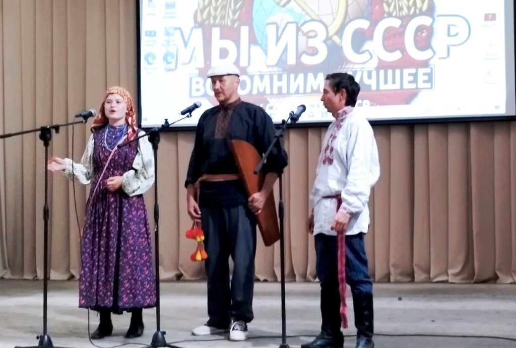 В Гунибе прошел ретро-концерт «Мы из СССР. Вспомним лучшее»