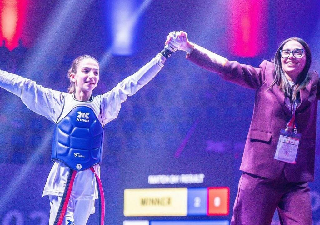 Глава Каякентского района поздравил первую чемпионку мира по тхэквондо из Дагестана