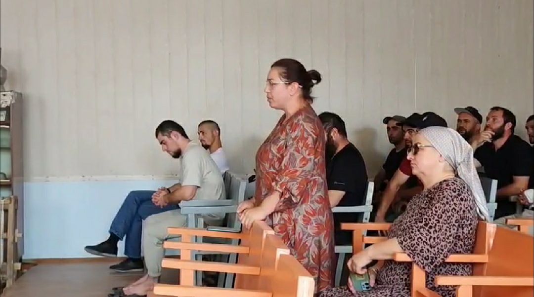 Глава Каякентского района проинспектировал работу местных энергетиков в с. Дружбе