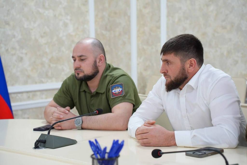 Мэр Хасавюрта встретился с руководителем ДРОО «Память гор»