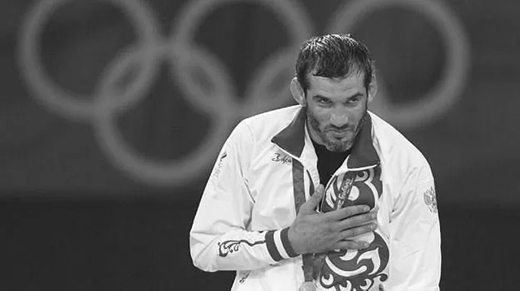 Абдулмуслим Абдулмуслимов выразил соболезнования семье Бувайсара Сайтиева