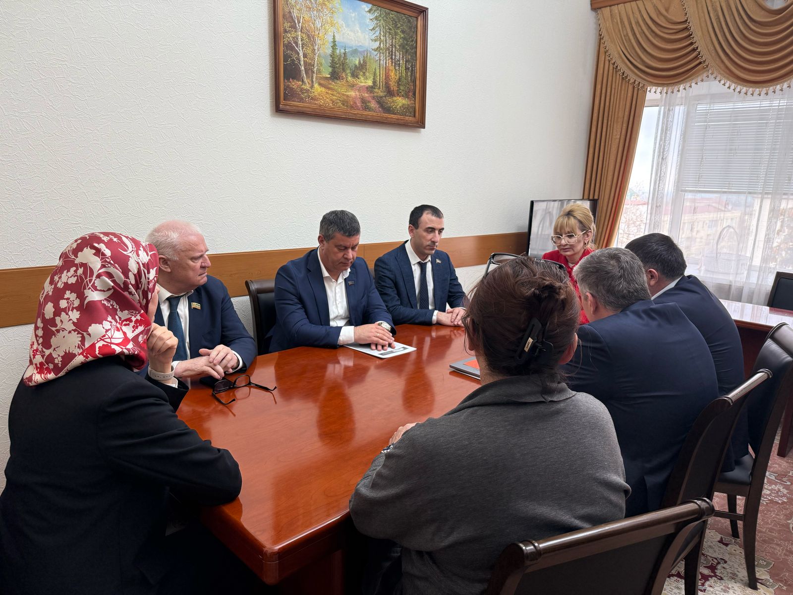 Депутаты парламента региона обсудили ситуацию с пожарами в Дагестане