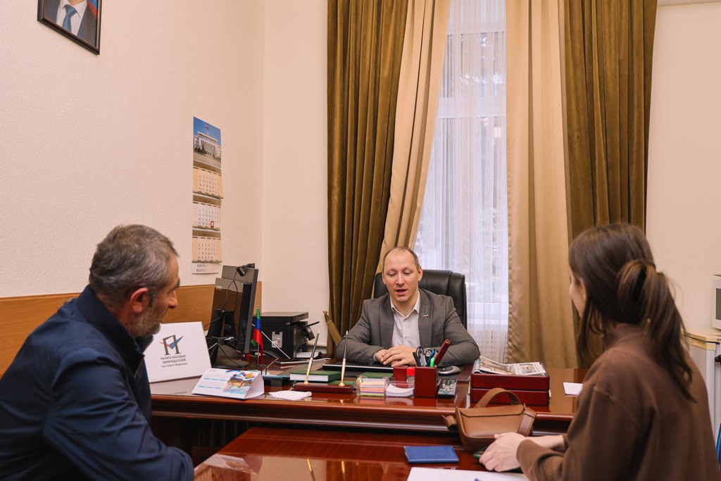 Депутат НС РД Гасан Османов провел личный прием граждан