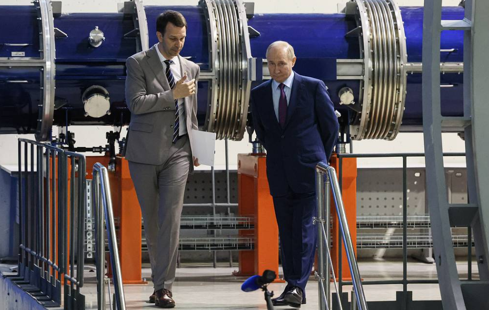 Путин дал старт технологическому пуску ускорительного комплекса NICA в Дубне