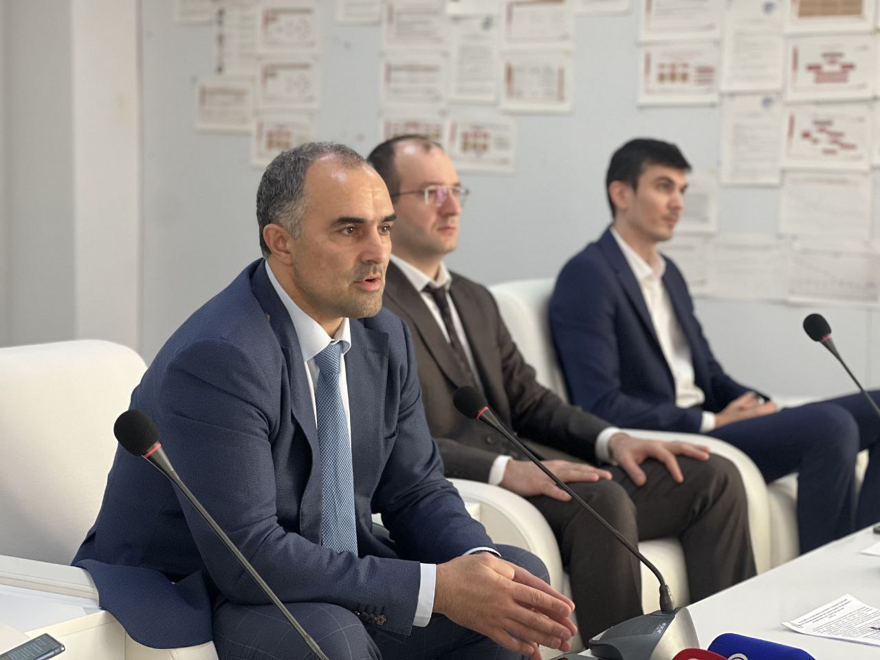 Жители Махачкалы в рамках опроса смогут оценить качество связи в городе